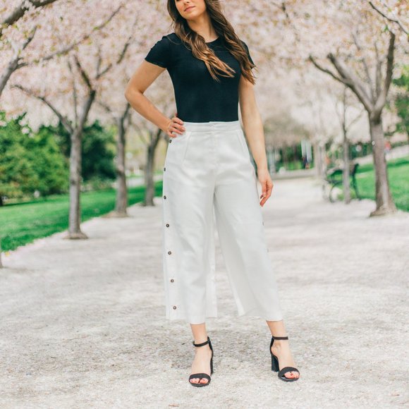 Dress Forum Placket-Side Culotte Pants in White - Picture 1 of 2